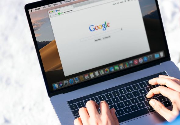Scopri 15 strategie efficaci per attrarre più visitatori e aumentare il traffico del tuo sito web.